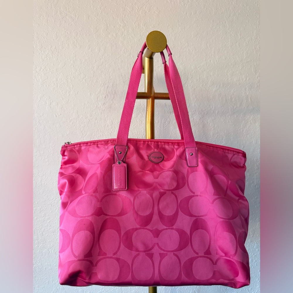 COACH Getaway Signature Fushsia Nylon Large Packable Weekender Bag (no Pouch)